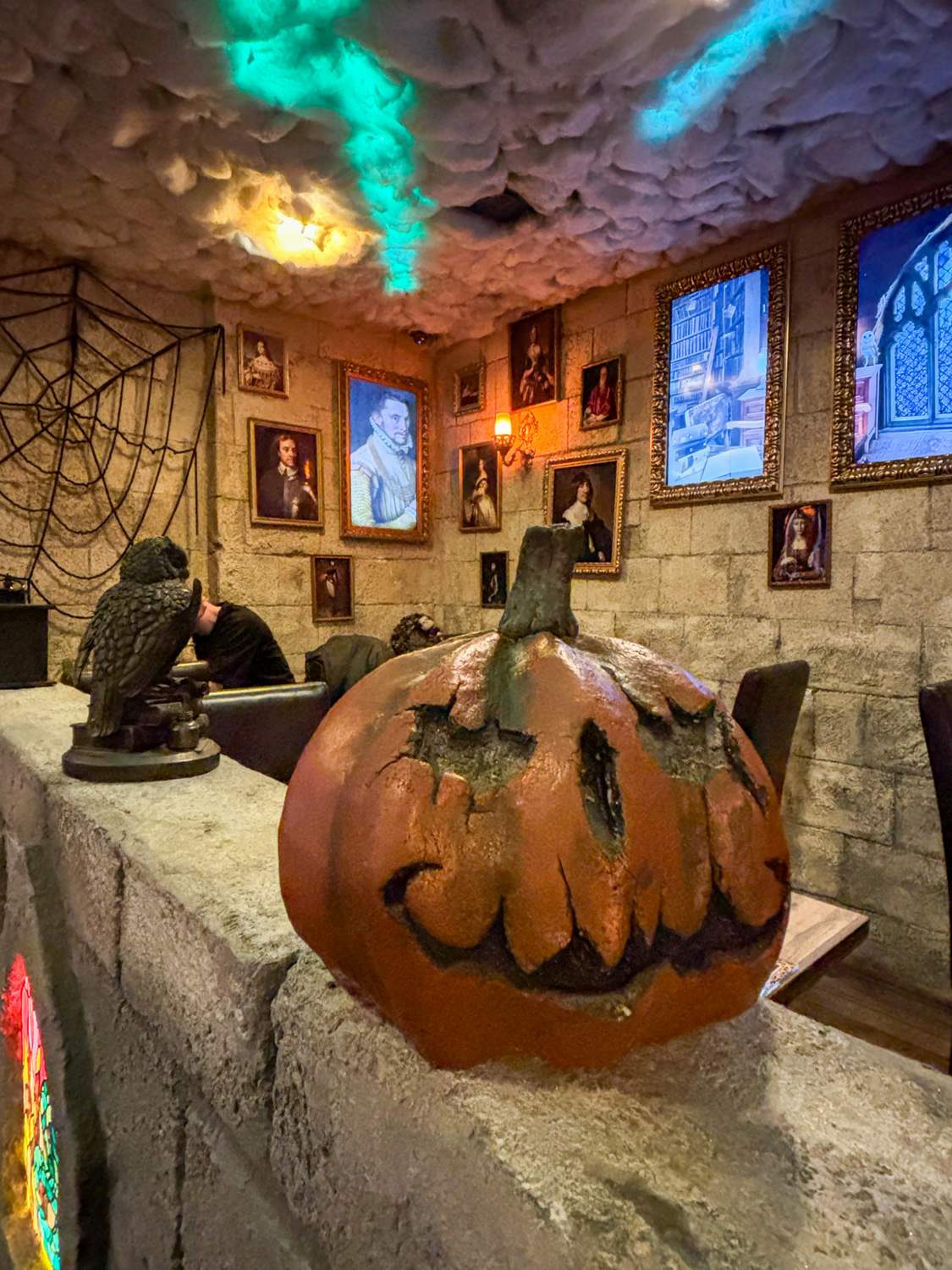 the magic budapest decor