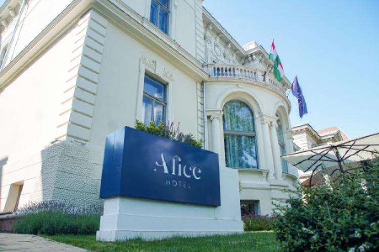 Alice Hotel