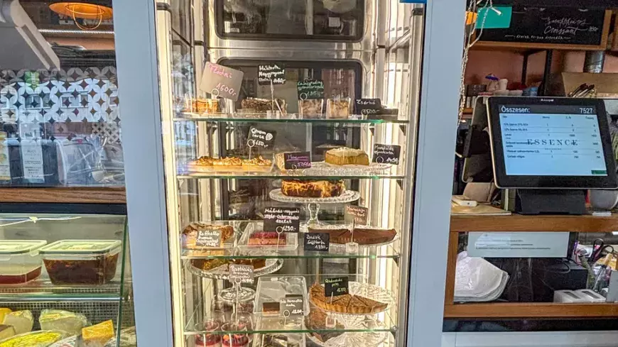 Essence Delicates sweets