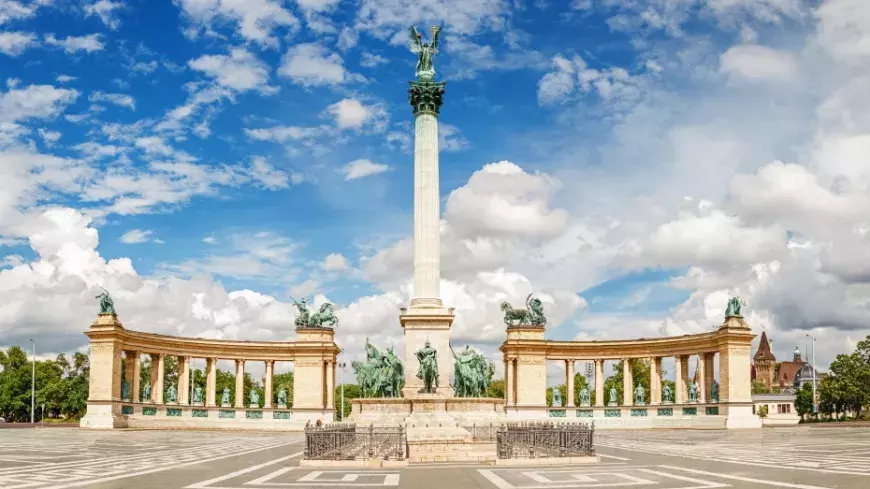 Heroes Square